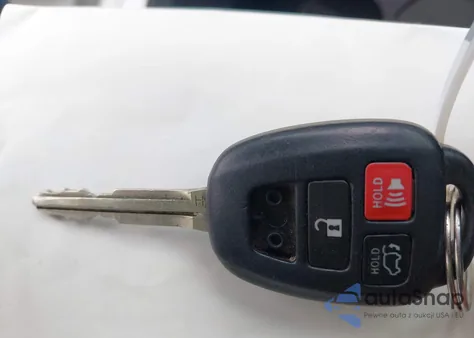 2015 Toyota Highlander Le Plus V6 from USA, damaged, VIN 5TDZKRFH1FS072656